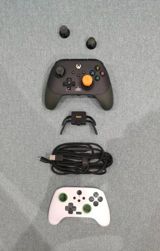 Xbox Series S, Mando original + Mando Fusion Pro 2