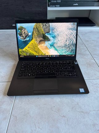 Ordenador portátil Dell i5 10 generación