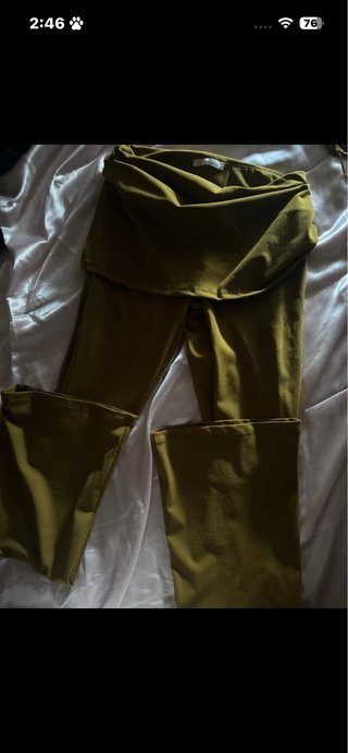 Pantalón campana Zara verde oliva
