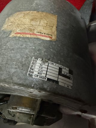 Motor turbina pequeño en buen estado