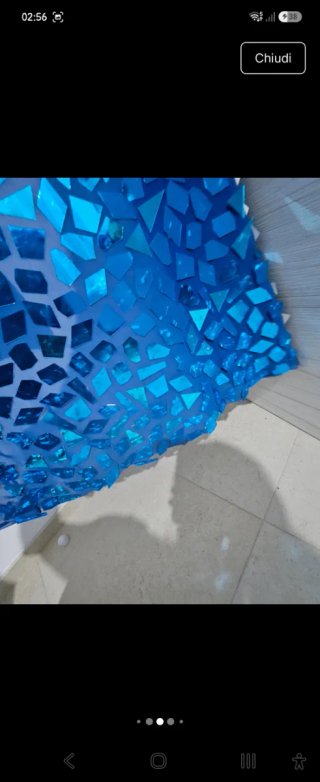 Abito lungo specchiato blu da tagliare