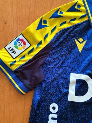 Camiseta Retro Cadiz CF Edición Limitada 25/26