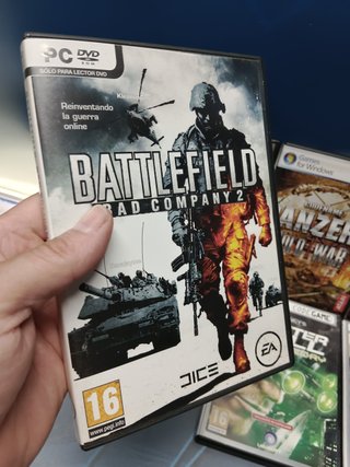 Lote 7 JUEGOS DE PC BELICOS, completos , buen estado