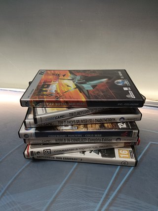 Lote 7 JUEGOS DE PC BELICOS, completos , buen estado