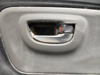 Puerta trasera derecha TOYOTA YARIS (P13)