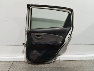 Puerta trasera derecha TOYOTA YARIS (P13)