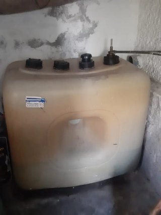 300L de gasoil + depósito de 1000L