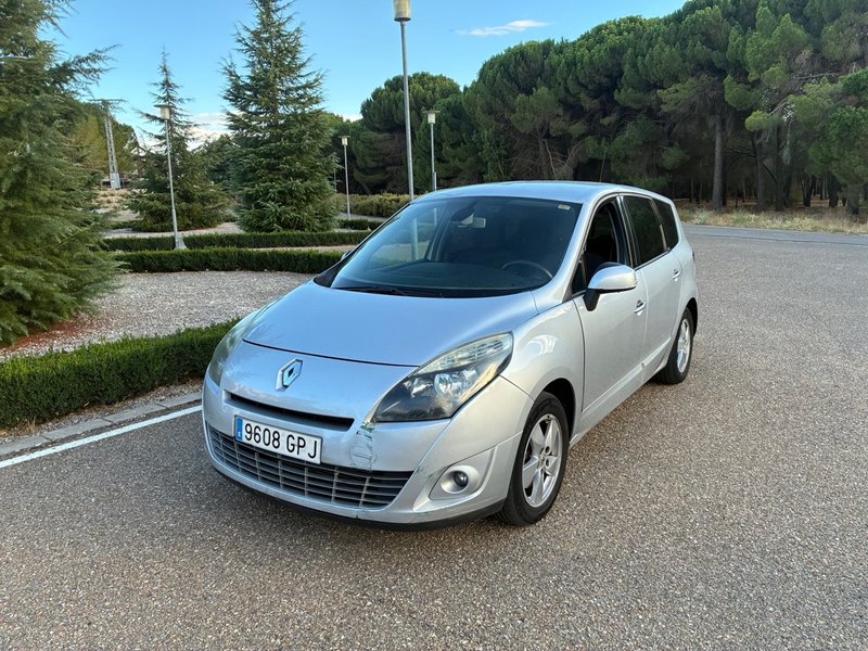 Renault Scenic 2009 - foto 1
