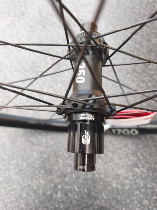 Ruedas DT SWISS XM 1700 *NUEVO* 30 MS 29 CL