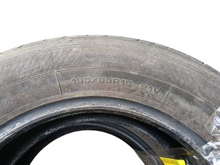 NEUMATICO 19565R1591V