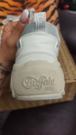 Zapatillas Buffalo Beige y Blancas