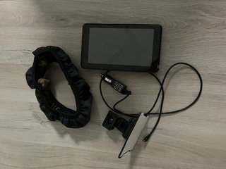 Carplay y funda volante coche