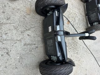 2 Patinetes Eléctricos Segway