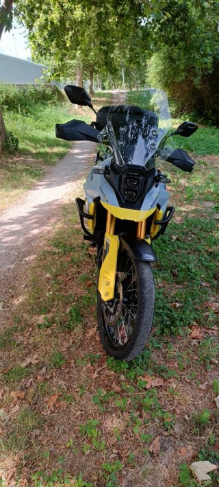 Suzuki V-Strom 800DE Adventure Moto