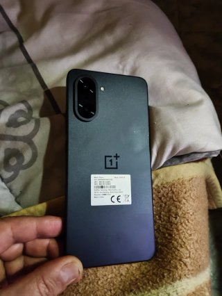 OnePlus Nord CE5 5G (8GB/128GB) + Cargador + Funda
