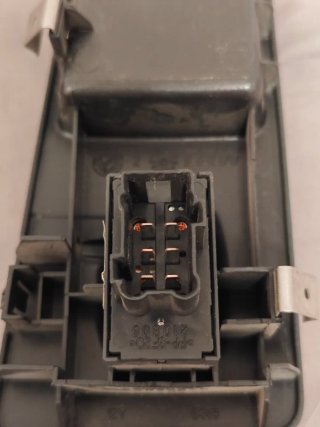 Botón Elevalunas Delantero Derecho Fiat Punto