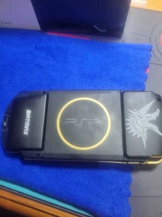 PSP 3004 Edizione Limitata Monster Hunter