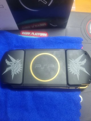 PSP 3004 Edizione Limitata Monster Hunter