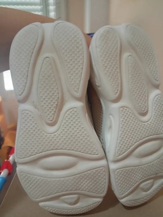 Zapatillas deportivas niños beige número 26