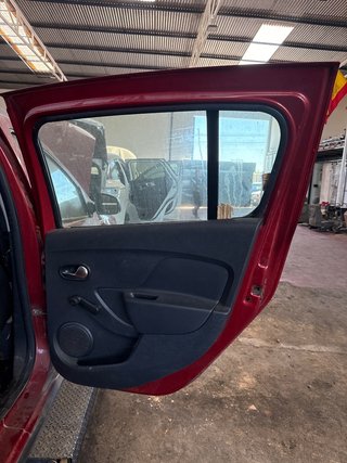 PUERTA TRASERA DERECHA Dacia Sandero III (10.2020->)