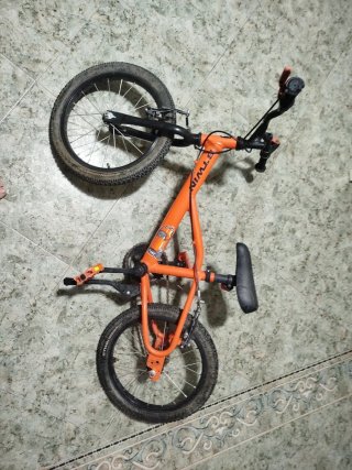 Bicicleta infantil naranja