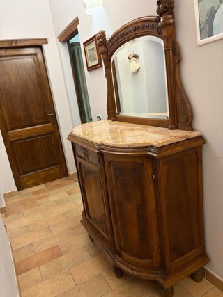 Mobile con specchio in legno e marmo