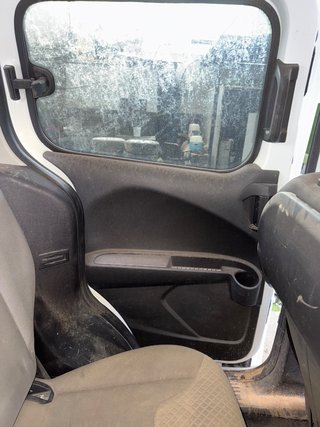 PUERTA LATERAL CORREDERA IZQUIERDA Ford Transit Courier (C4A)(2013->)