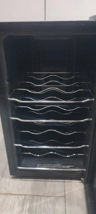 Vinoteca Saivod 21L ( No Enciende )