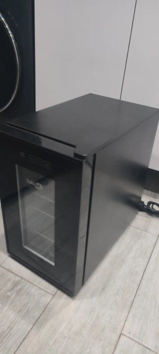 Vinoteca Saivod 21L ( No Enciende )