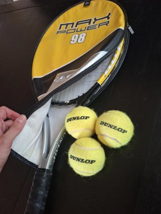 Raqueta Dunlop Max Power 98 + funda + pelotas