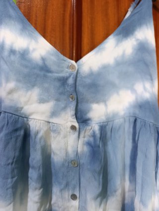 Vestido largo tie-dye azul y blanco