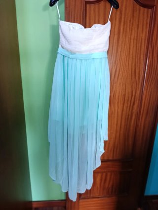 Vestido palabra de honor asimétrico