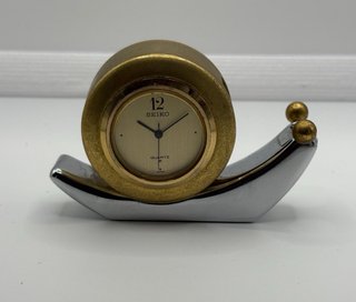Reloj Seiko Caracol Dorado y Cromado