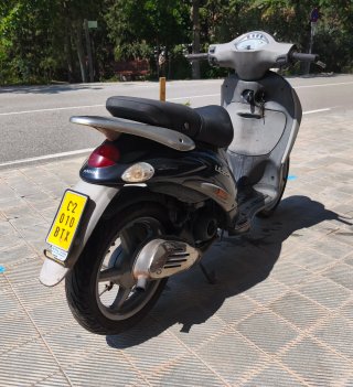Piaggio Liberty 50 Scooter Negra/Plata