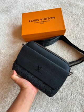 Riñonera Louis Vuitton Negra