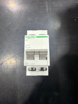 Interruptor Schneider ISW 32A 415V