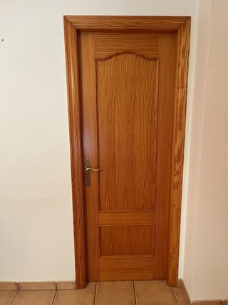 Conjunto 8 puertas Pino macizas