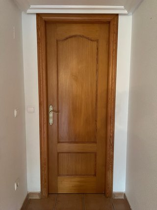 Conjunto 8 puertas Pino macizas