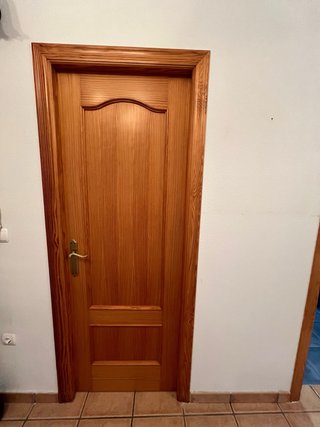 Conjunto 8 puertas Pino macizas