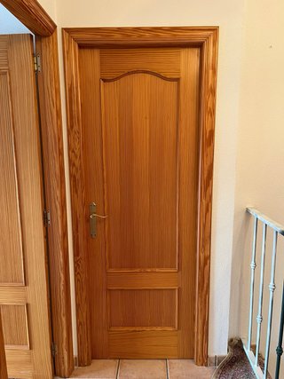Conjunto 8 puertas Pino macizas