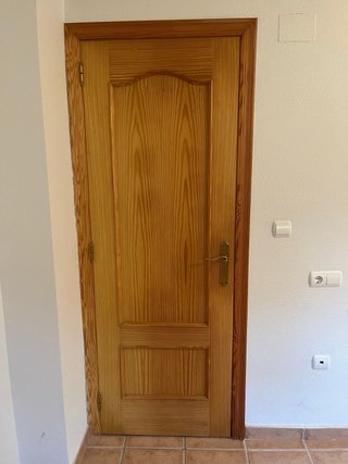 Conjunto 8 puertas Pino macizas