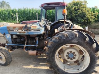 Tractor Ford 4210
