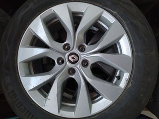 JUEGO LLANTAS RENAULT CAPTUR II Intens