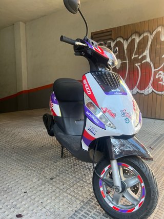 Piaggio Zip 100cc Scooter