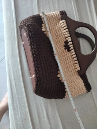 Borsa uncinetto con manici in legno