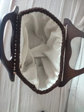 Borsa uncinetto con manici in legno