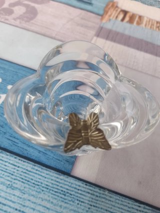 Portavelas de cristal con mariposa