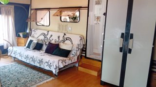 Caravana fija, con avancé y cocina en Altafulla.