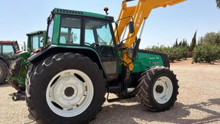 Tractor Valmet 8000 S con pala