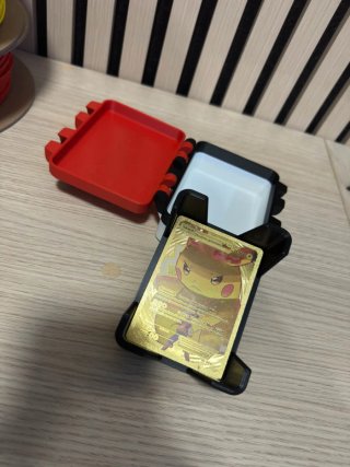 Caja almacenamiento de cartas Pokémon